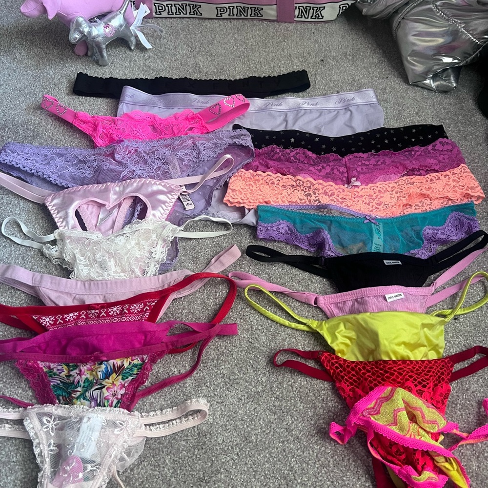 Random panty bundle
